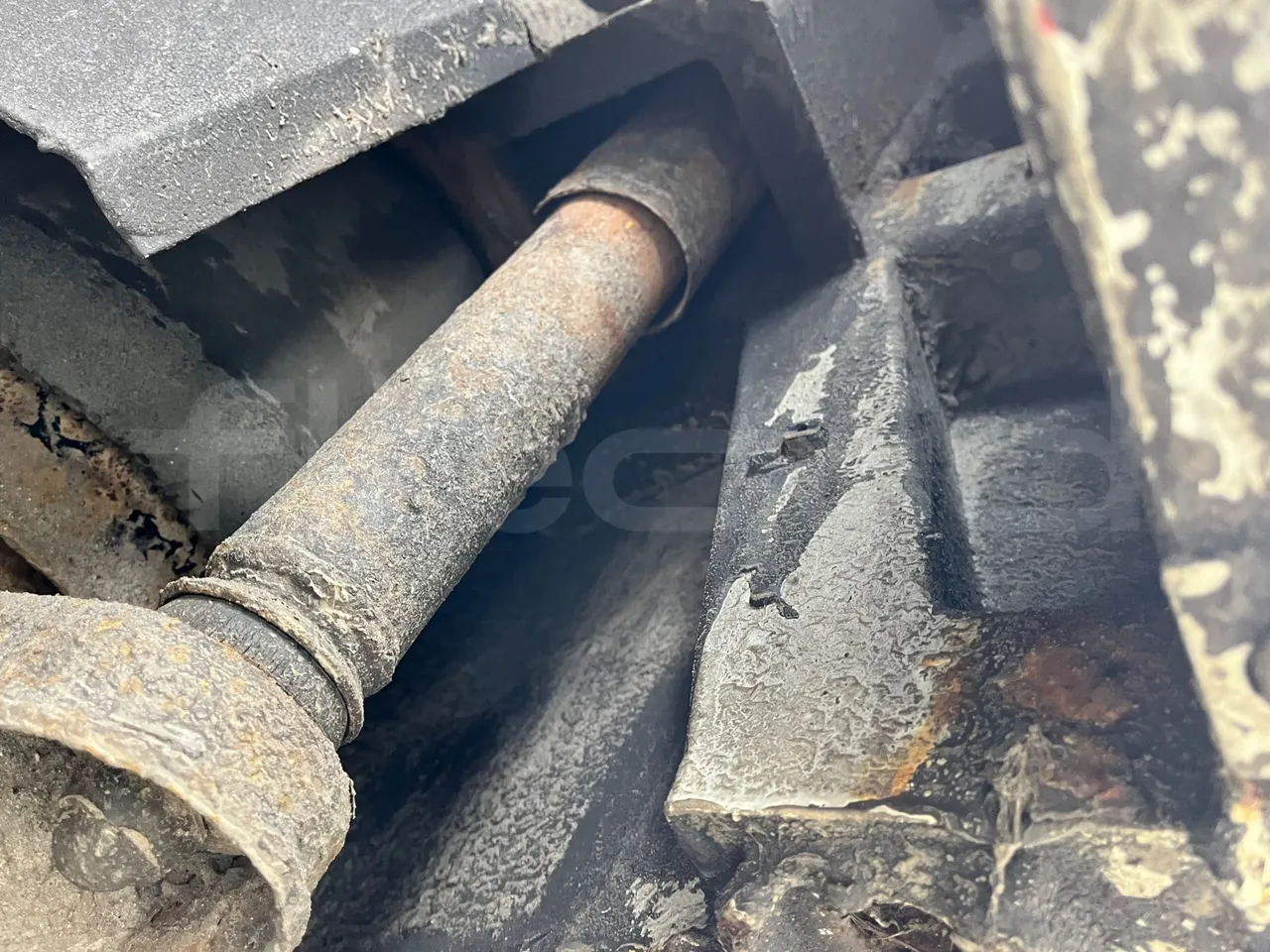 Setra S317UL UL - Euro3 - 220kW - 13.850mt - axle 2 shock absorbers 2 left