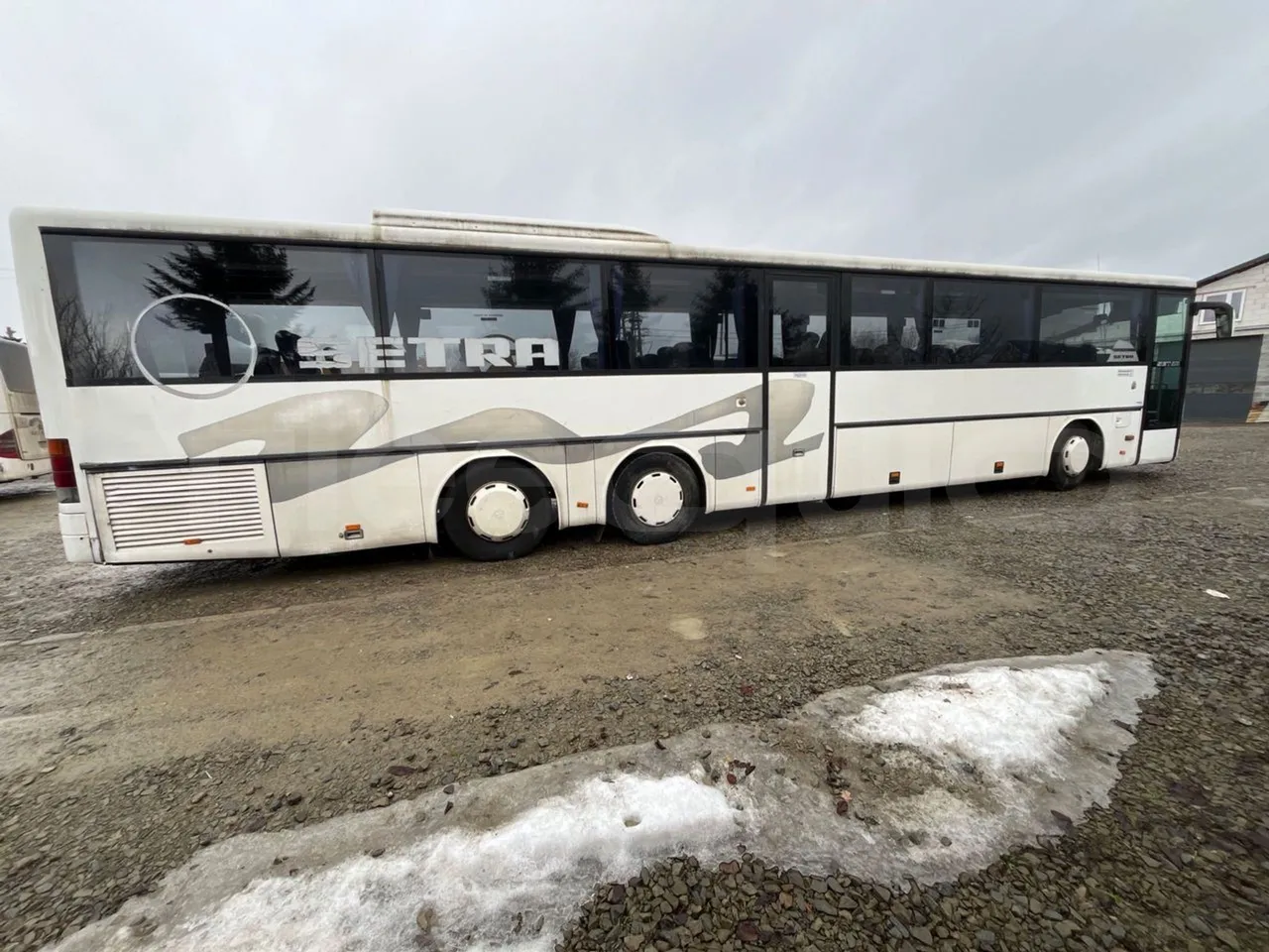 Setra S317UL UL - Euro3 - 220kW - 13.850mt - right side doors closed