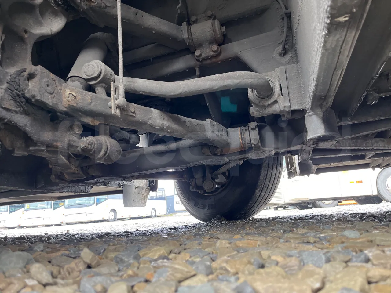 Setra S317UL UL - Euro3 - 220kW - 13.850mt - front axle right side