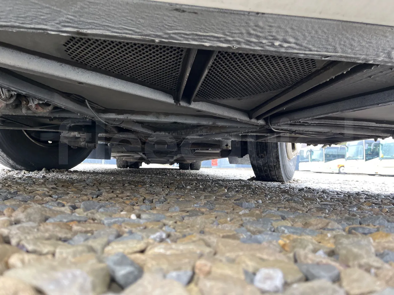 Setra S317UL UL - Euro3 - 220kW - 13.850mt - front undercarriage from front