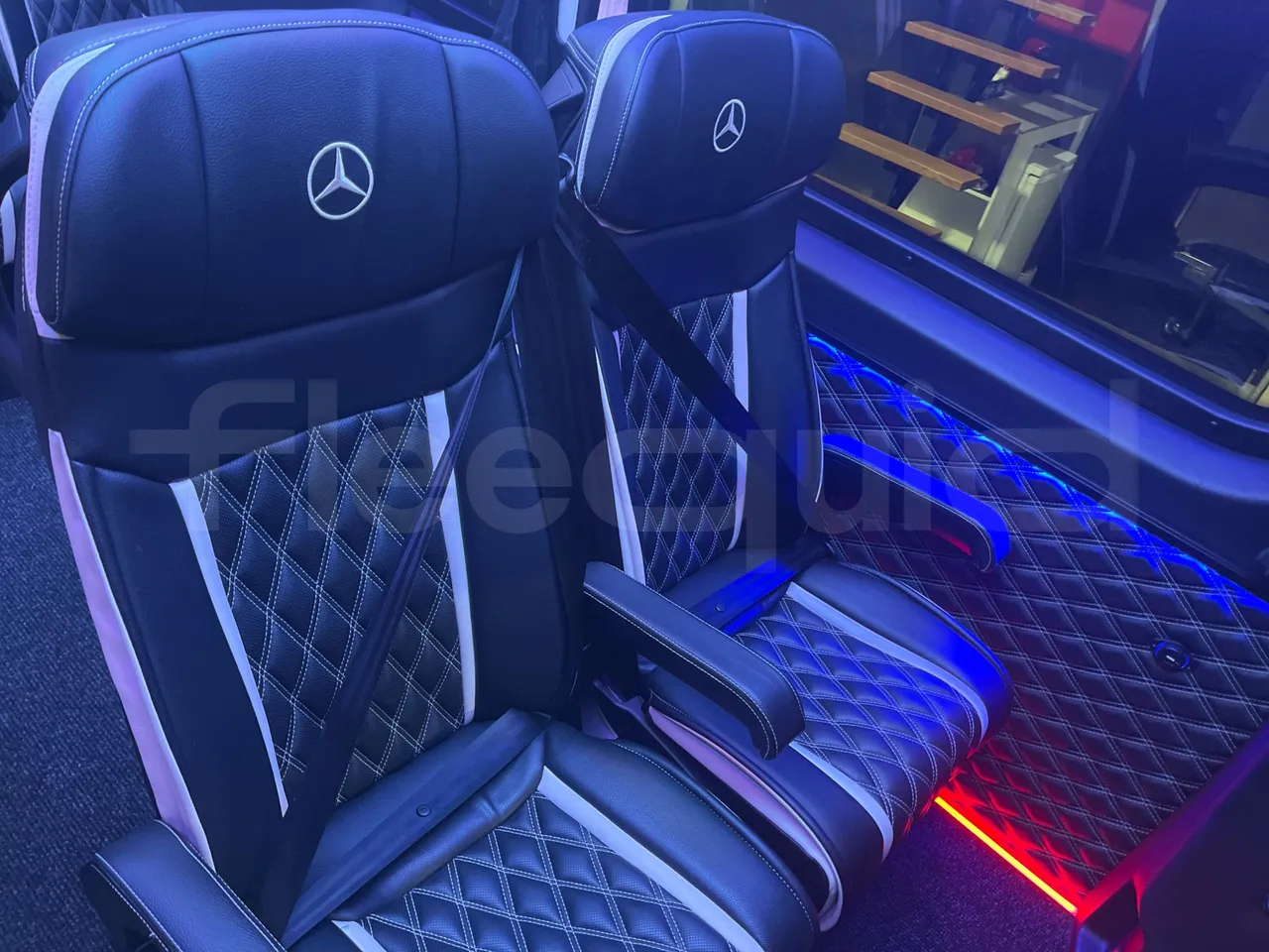 Mercedes-Benz Sprinter 906BB35 - Euro 6 - 140 kW - 5.900 mt - central seat safety belt
