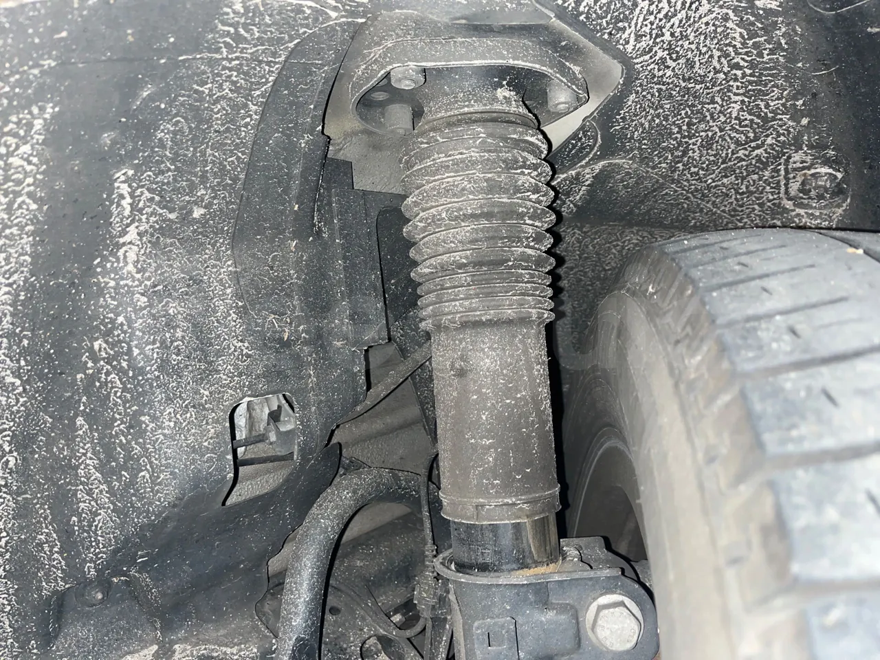 Mercedes-Benz Sprinter 906BB35 - Euro 6 - 140 kW - 5.900 mt - front air springs right