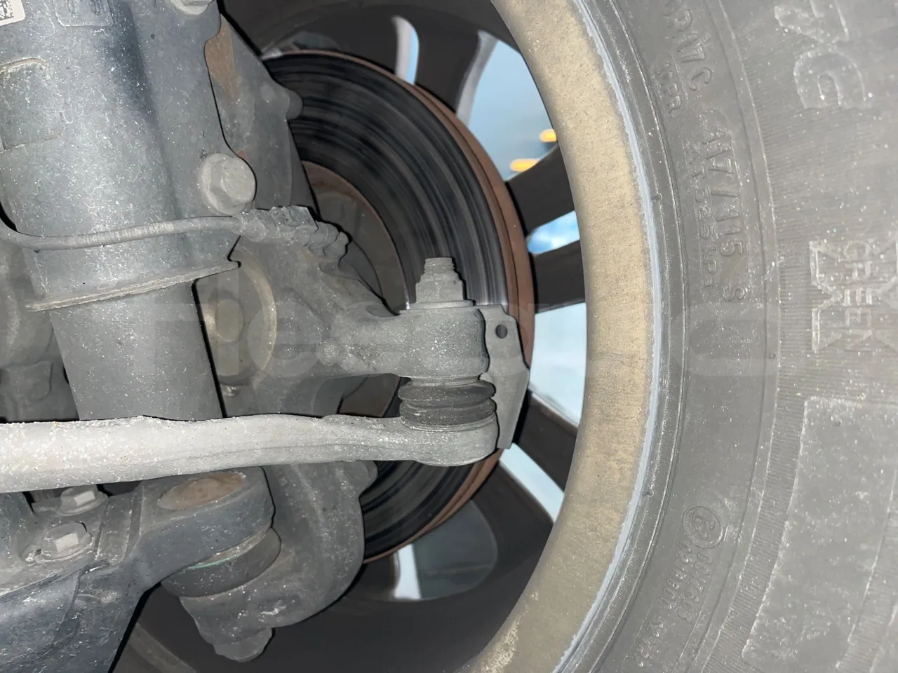 Mercedes-Benz Sprinter 906BB35 - Euro 6 - 140 kW - 5.900 mt - front discs right