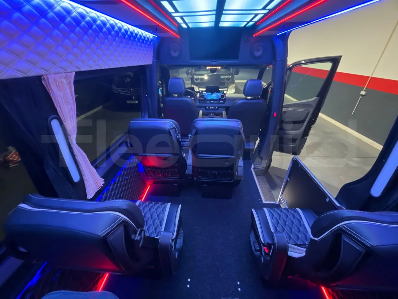 Mercedes-Benz Sprinter 906BB35 - Euro 6 - 140 kW - 5.900 mt - forward view all seats last row height