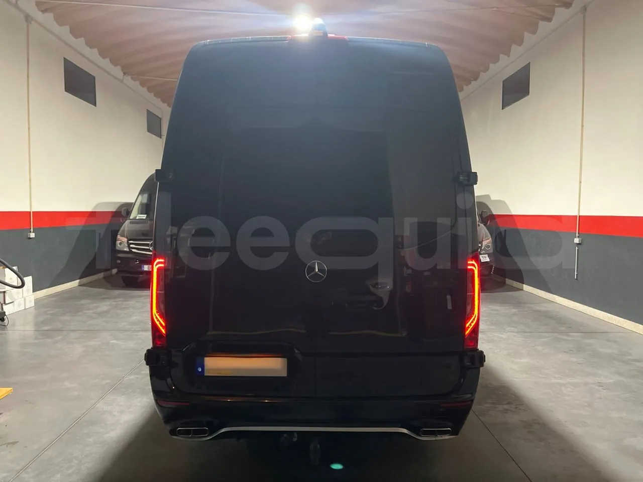 Mercedes-Benz Sprinter 906BB35 - Euro 6 - 140 kW - 5.900 mt - rear hatch closed