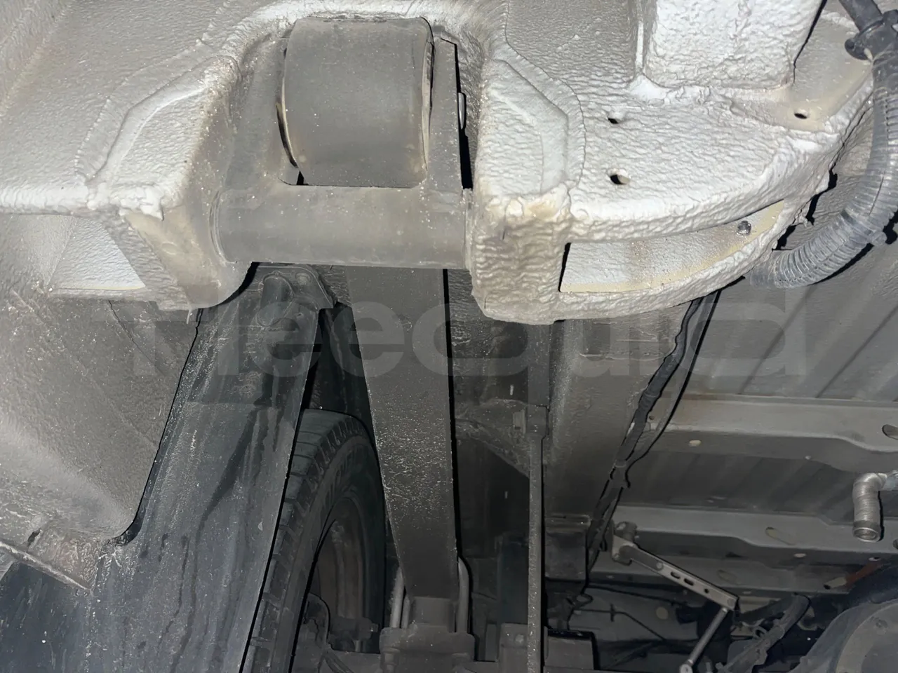 Mercedes-Benz Sprinter 906BB35 - Euro 6 - 140 kW - 5.900 mt - axle 2 shock absorbers 2 left