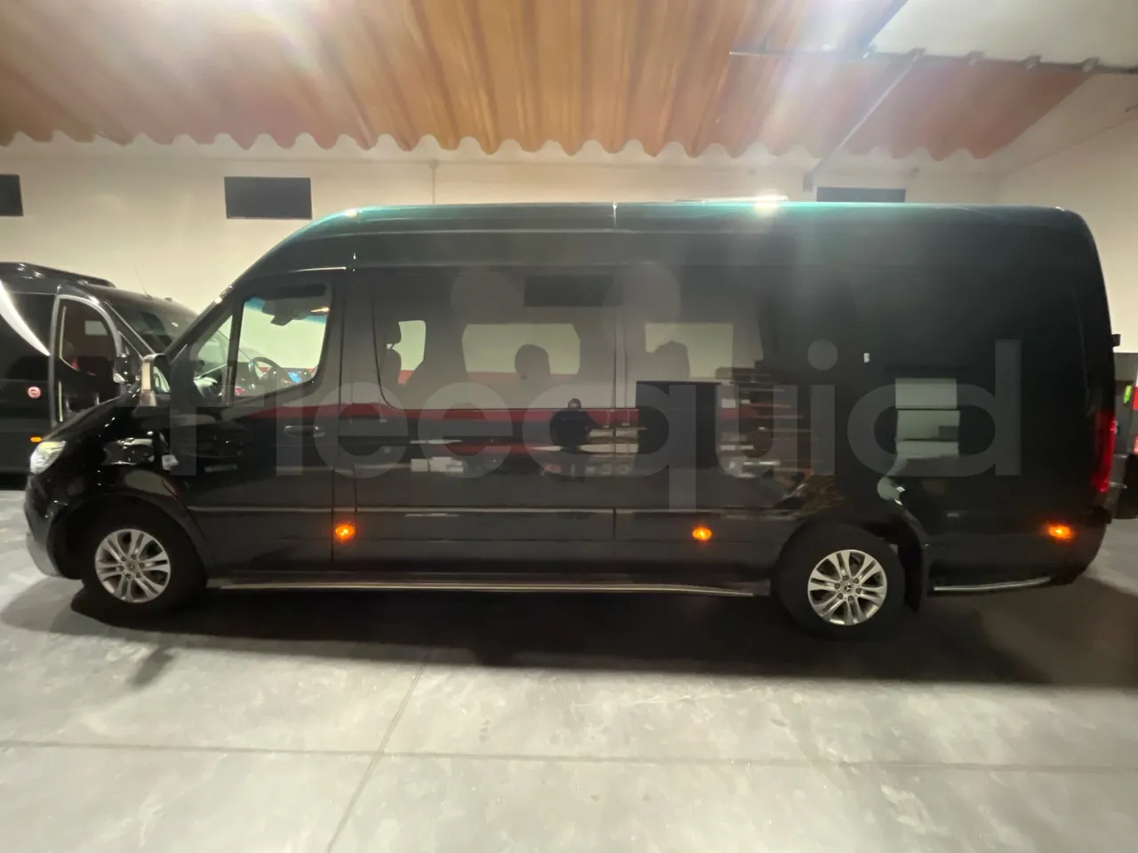 Mercedes-Benz Sprinter 906BB35 - Euro 6 - 140 kW - 5.900 mt - left side photo