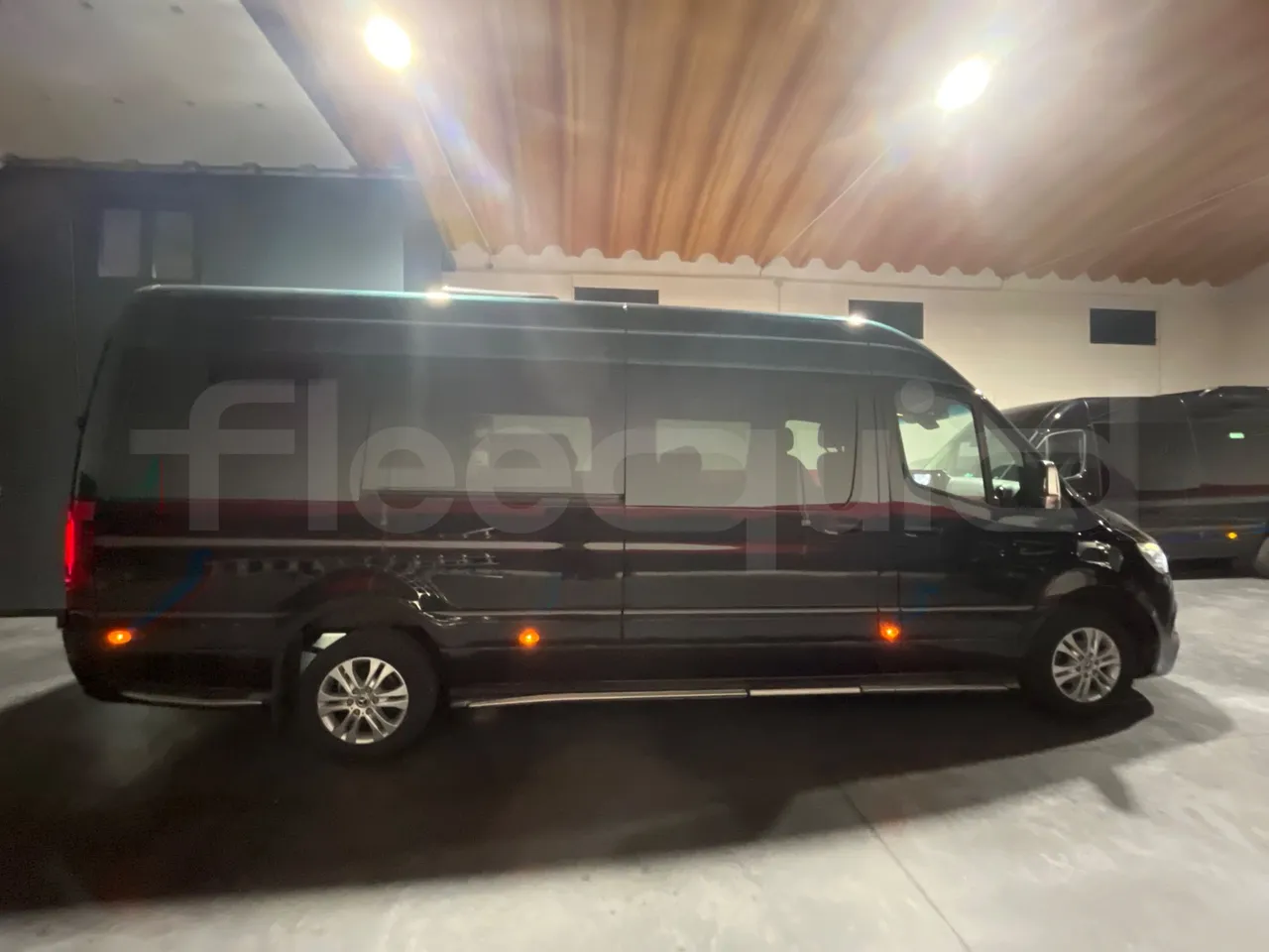 Mercedes-Benz Sprinter 906BB35 - Euro 6 - 140 kW - 5.900 mt - right side doors closed