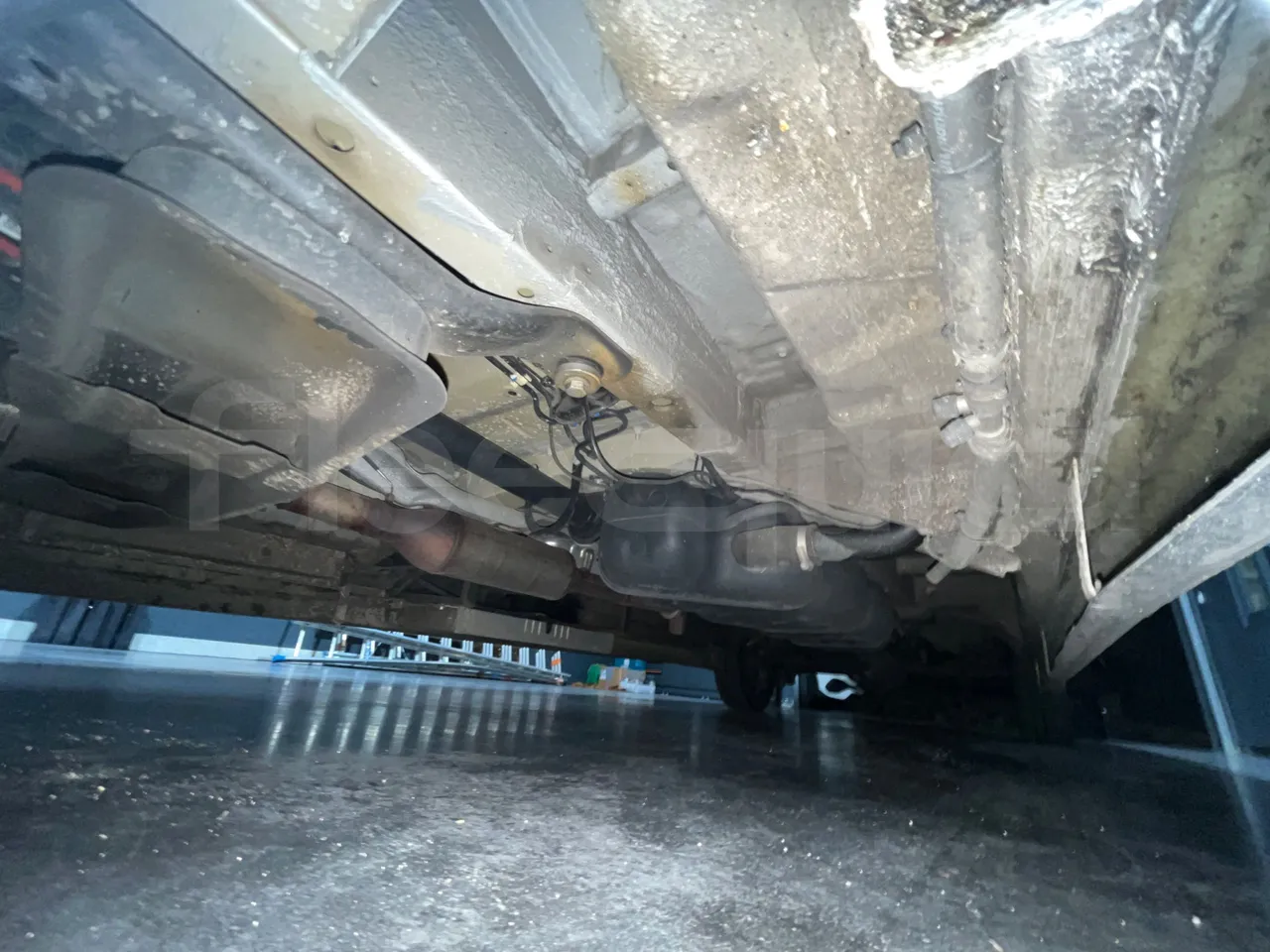 Mercedes-Benz Sprinter 906BB35 - Euro 6 - 140 kW - 5.900 mt - central undercarriage photo