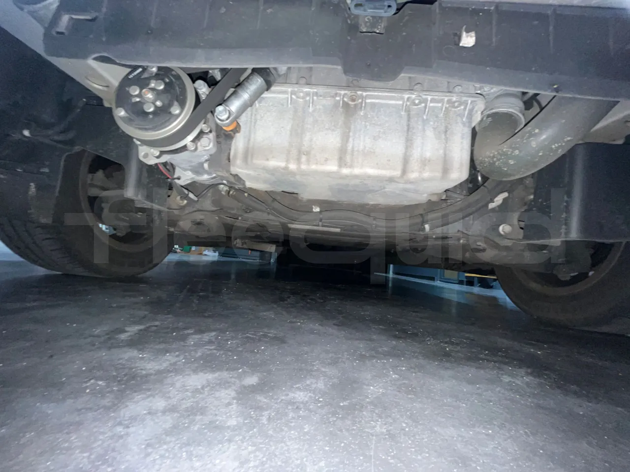 Mercedes-Benz Sprinter 906BB35 - Euro 6 - 140 kW - 5.900 mt - front undercarriage from front