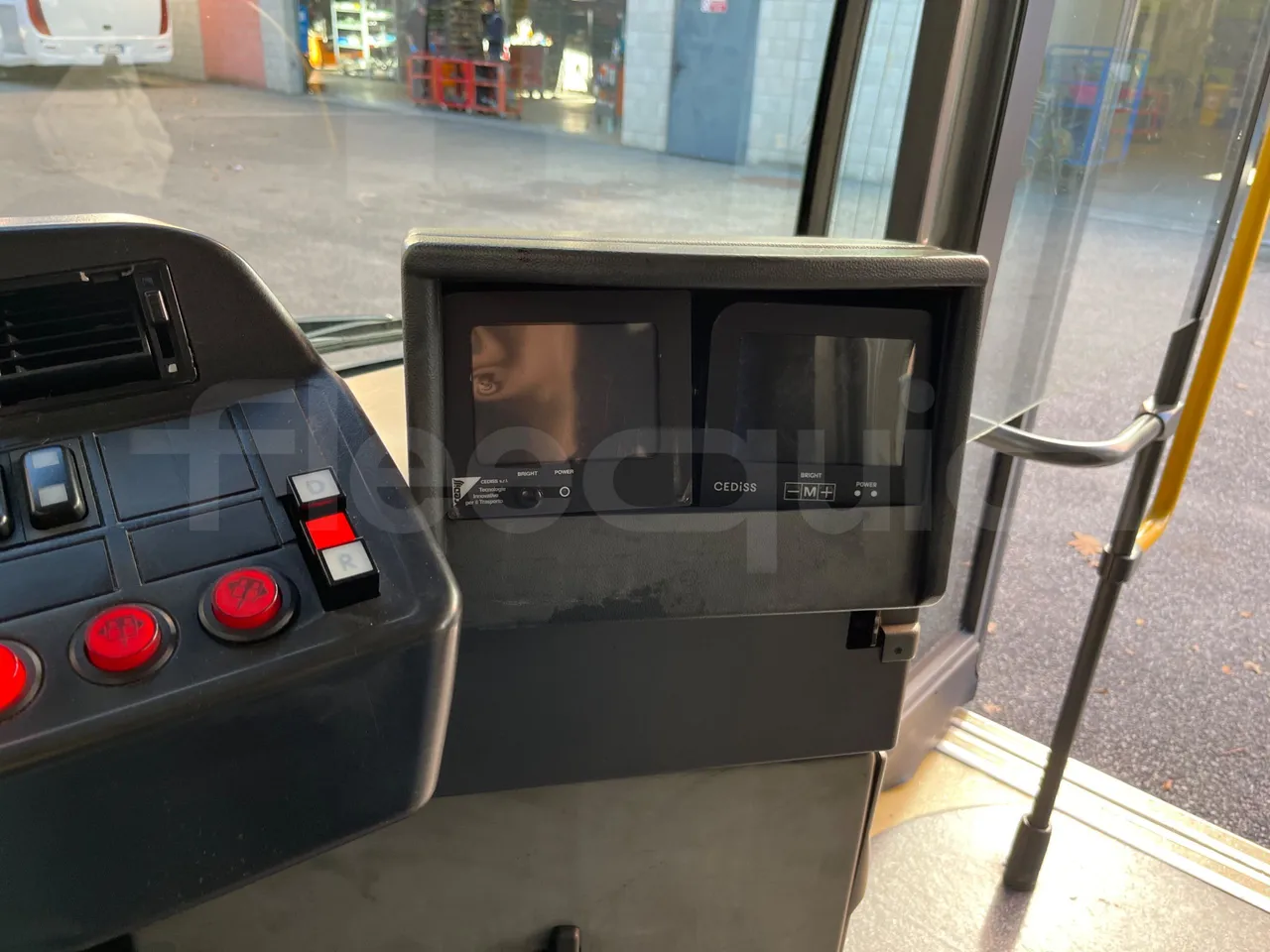 Mercedes-Benz O 530 G- 3P - Euro5 - 260kW - 17.940mt - onboard devices 1