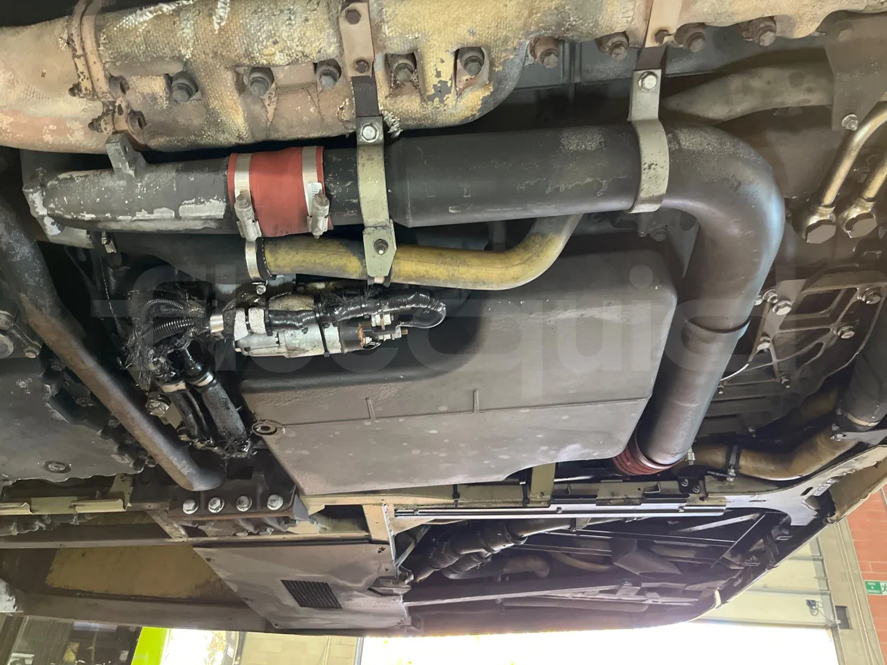 Mercedes-Benz O 530 G- 3P - Euro5 - 260kW - 17.940mt - engine without protection