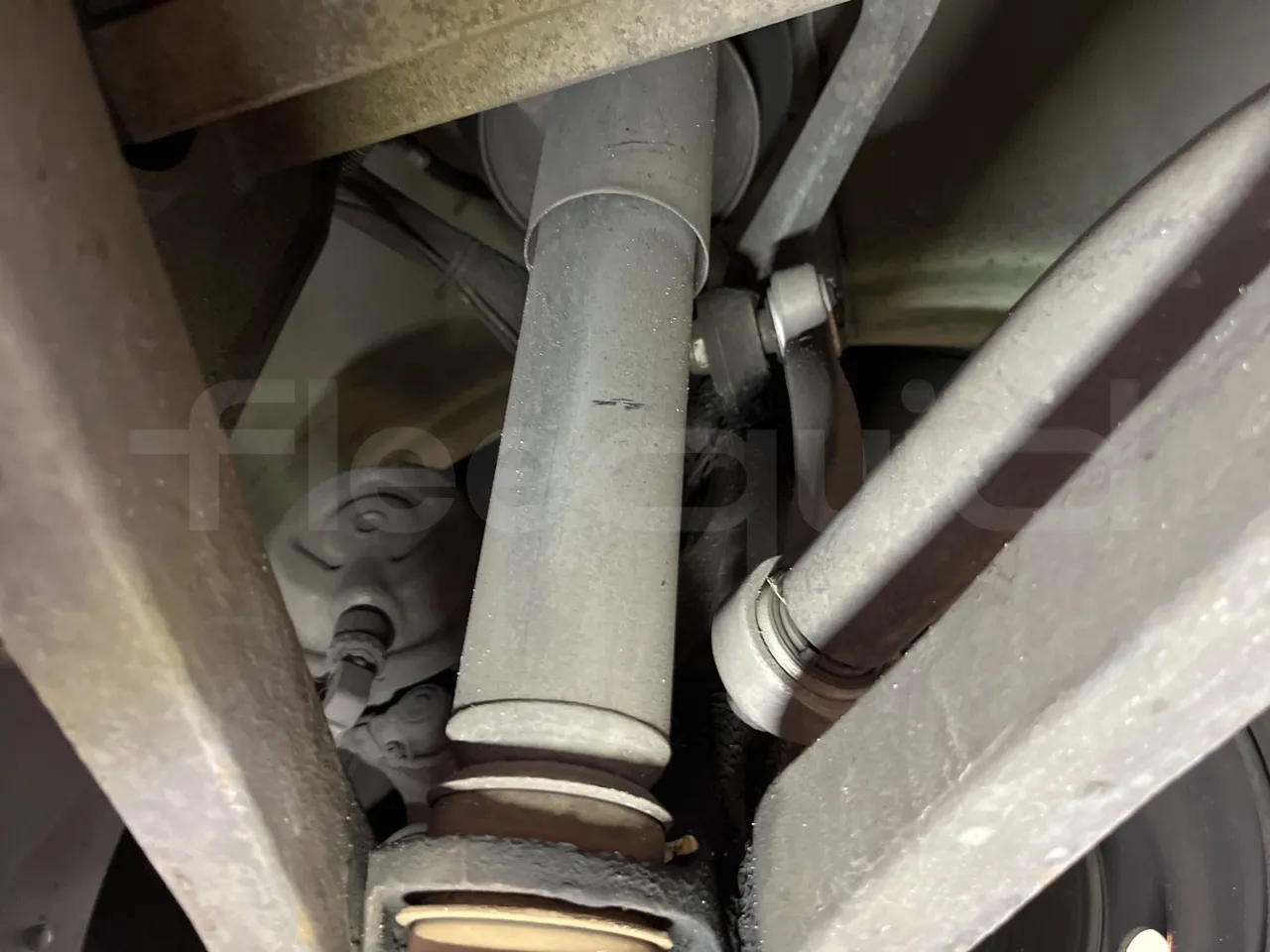 Mercedes-Benz O 530 G- 3P - Euro5 - 260kW - 17.940mt - front shock absorbers right