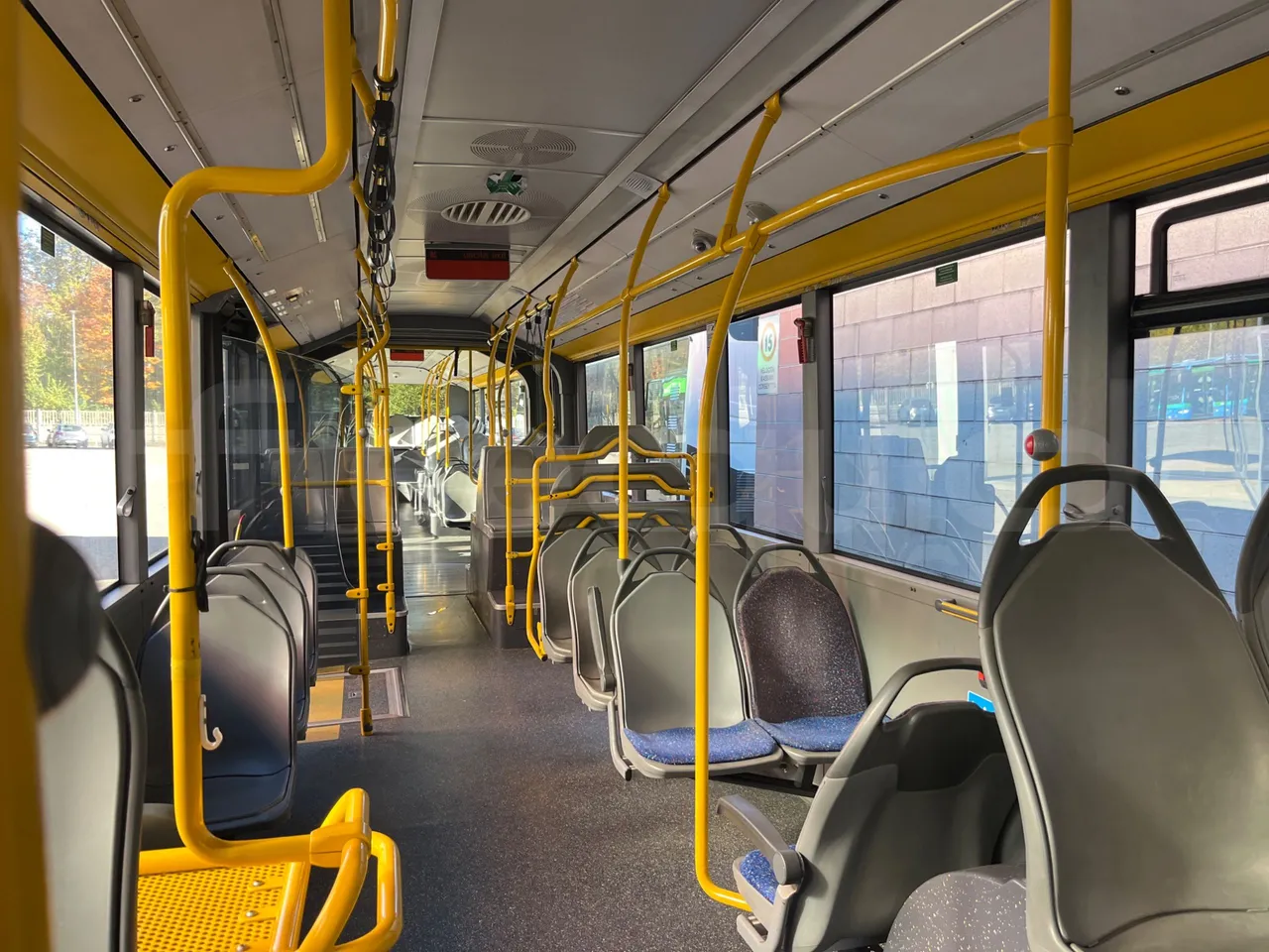 Mercedes-Benz O 530 G- 3P - Euro5 - 260kW - 17.940mt - handrails photo