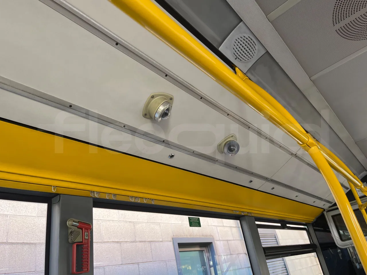 Mercedes-Benz O 530 G- 3P - Euro5 - 260kW - 17.940mt - monitor detail photo