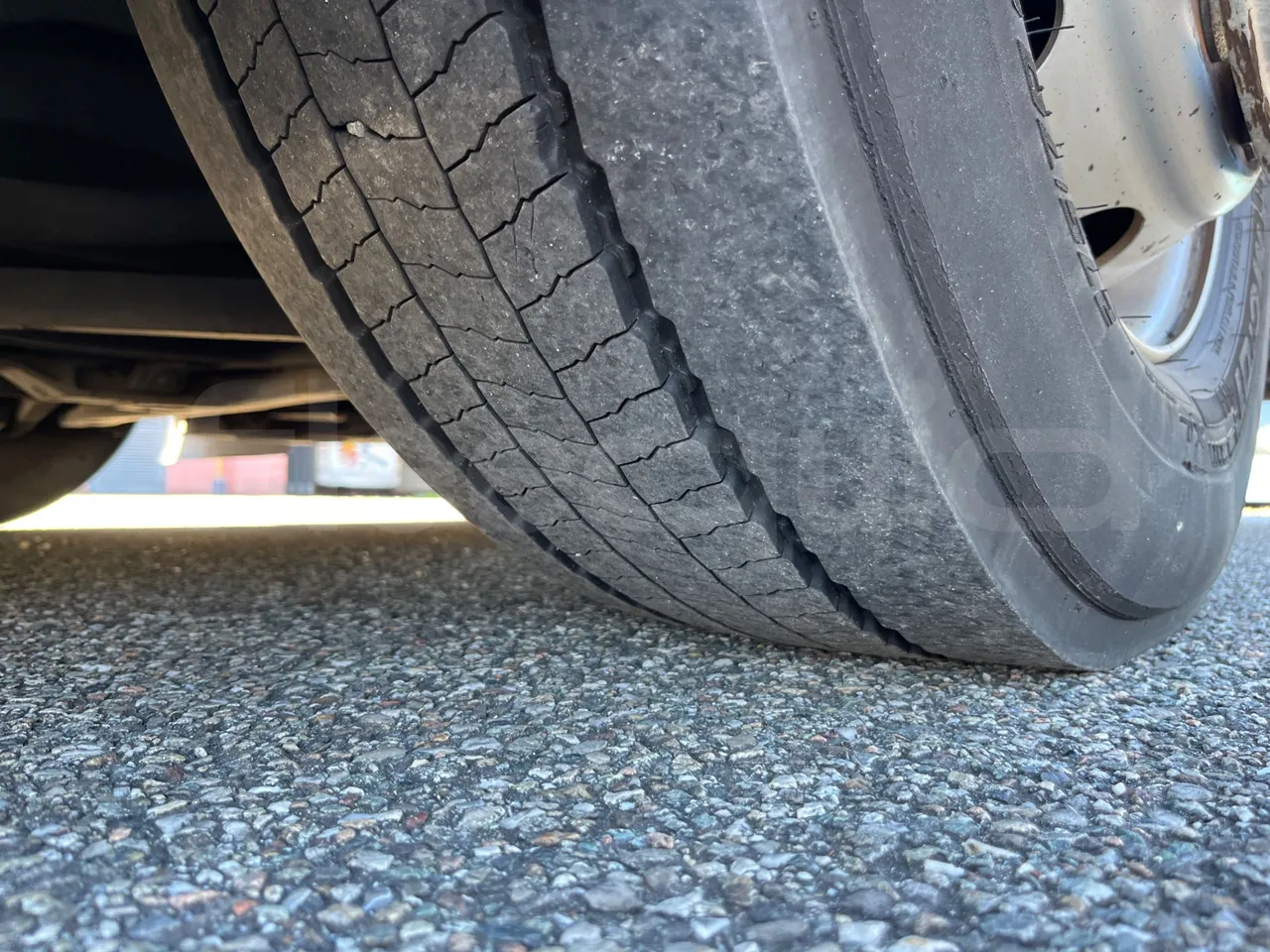 Mercedes-Benz O 530 G- 3P - Euro5 - 260kW - 17.940mt - tread condition front tires right