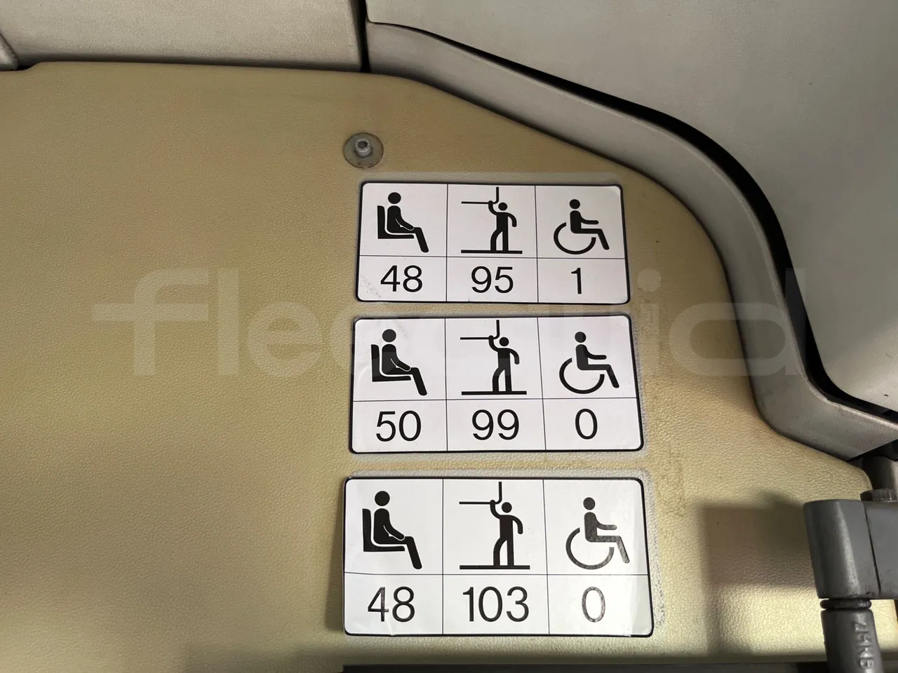 Mercedes-Benz O 530 G- 3P - Euro5 - 260kW - 17.940mt - seat plate photo