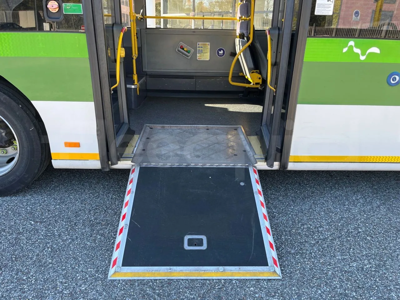 Mercedes-Benz O 530 G- 3P - Euro5 - 260kW - 17.940mt - platform open photo