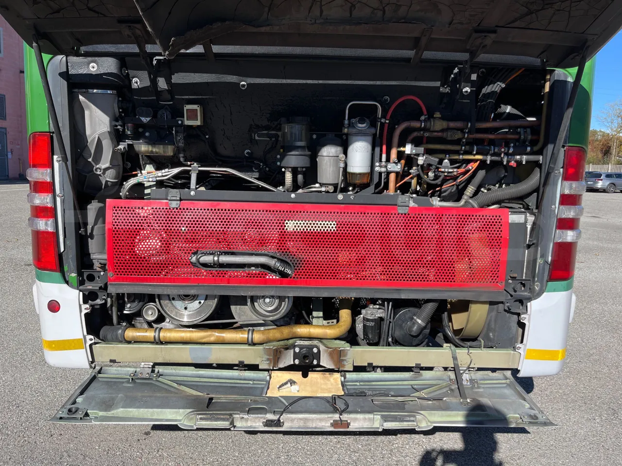 Mercedes-Benz O 530 G- 3P - Euro5 - 260kW - 17.940mt - rear hatch open