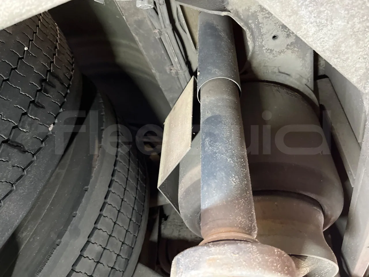 Mercedes-Benz O 530 G- 3P - Euro5 - 260kW - 17.940mt - axel 3 shock absorbers 1 right