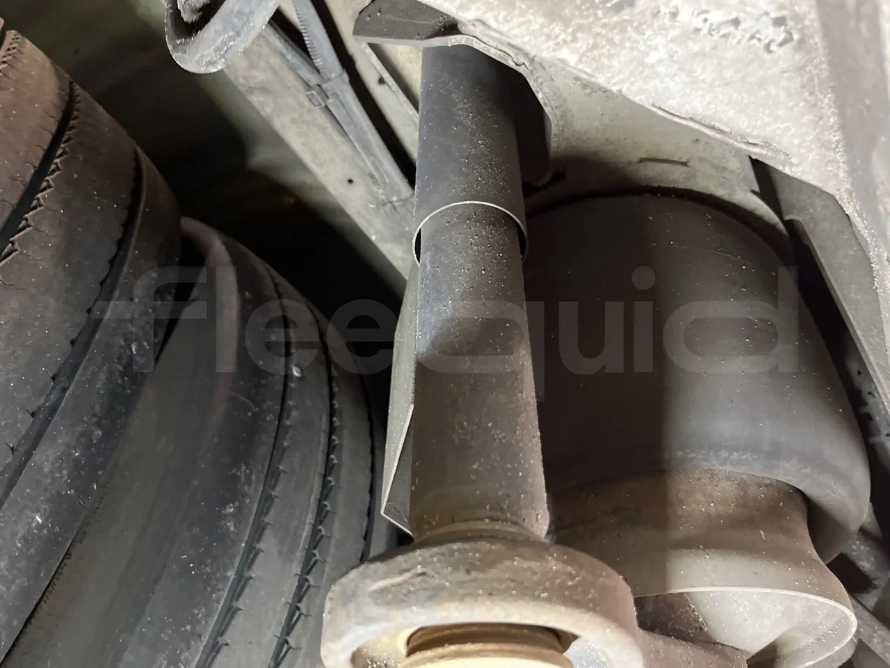 Mercedes-Benz O 530 G- 3P - Euro5 - 260kW - 17.940mt - axle 2 shock absorbers 1 right