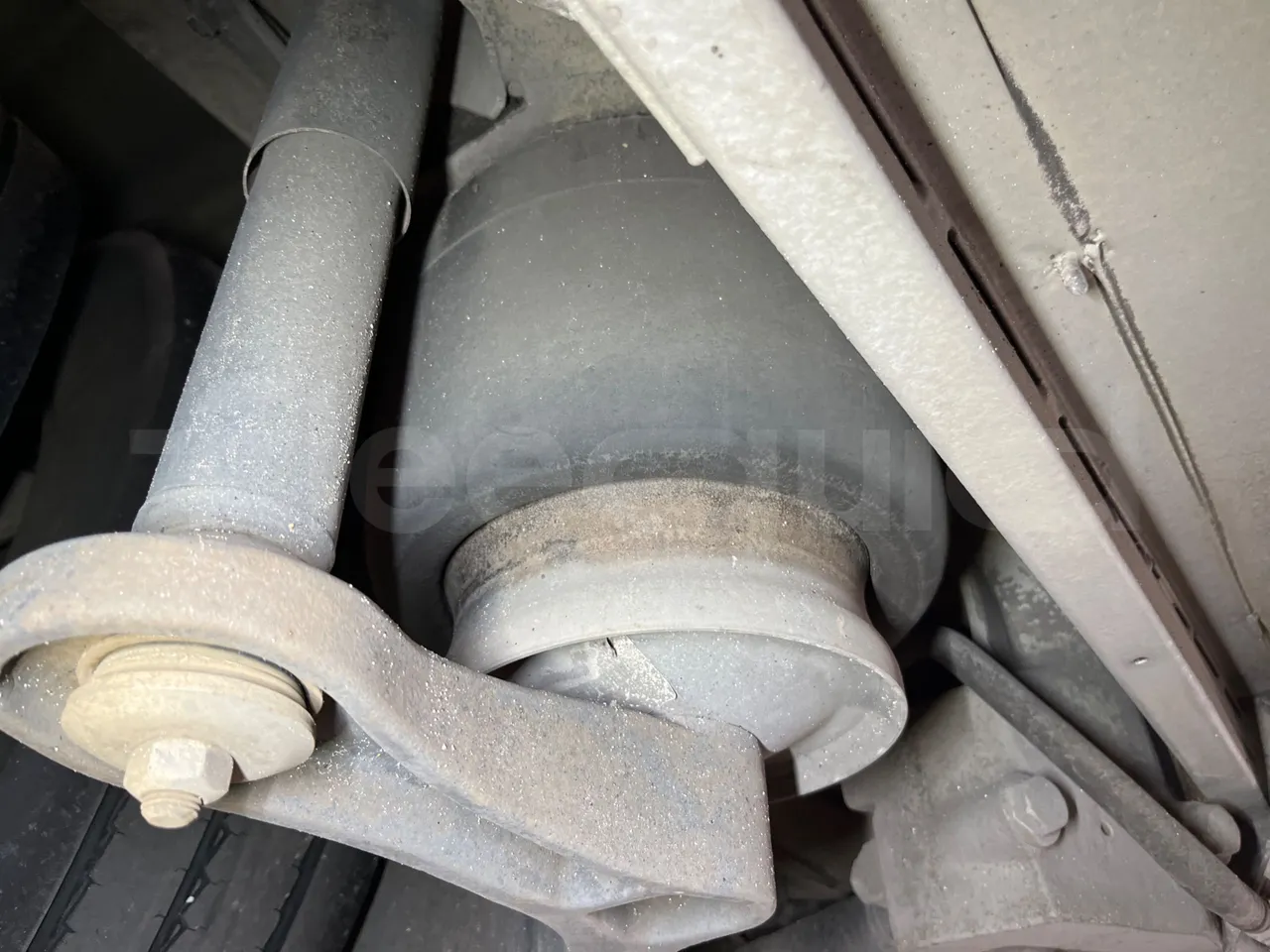 Mercedes-Benz O 530 G- 3P - Euro5 - 260kW - 17.940mt - axle 2 shock absorbers 2 left