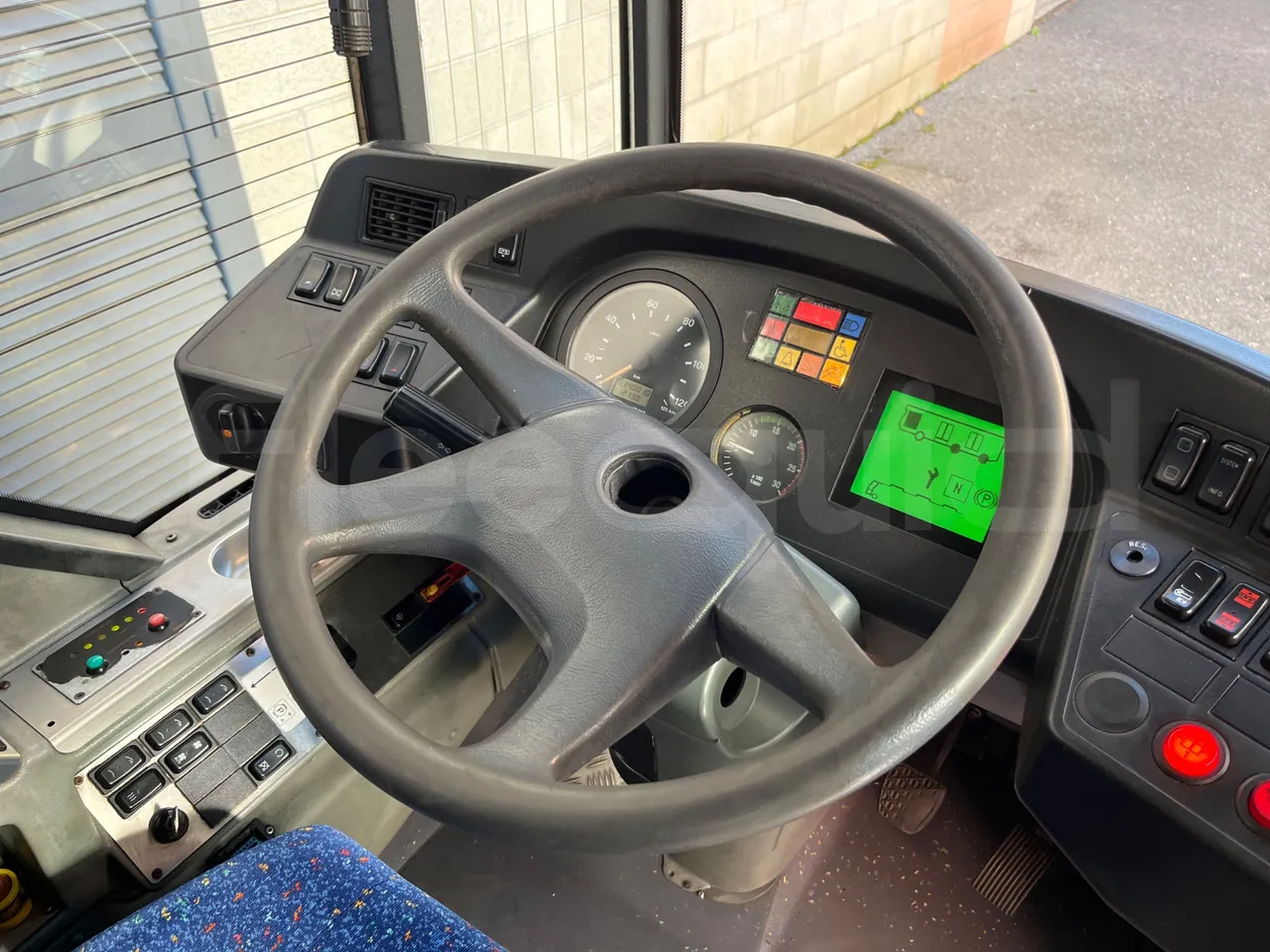 Mercedes-Benz O 530 G- 3P - Euro5 - 260kW - 17.940mt - steering wheel photo