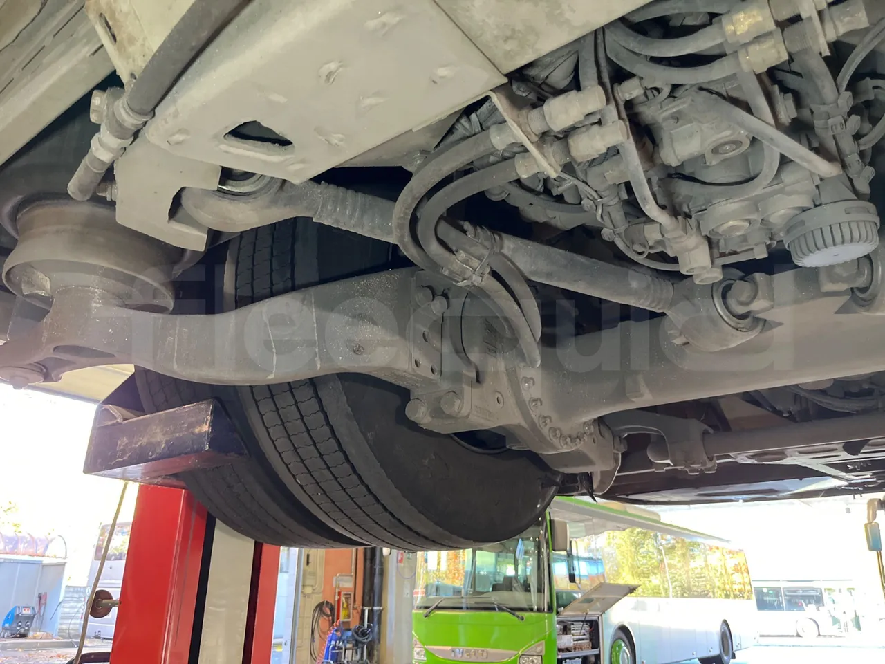 Mercedes-Benz O 530 G- 3P - Euro5 - 260kW - 17.940mt - axle 3 right side