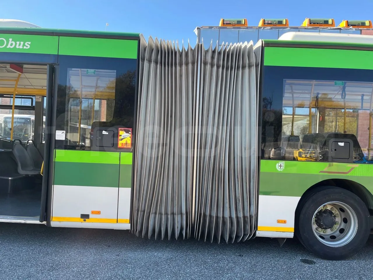 Mercedes-Benz O 530 G- 3P - Euro5 - 260kW - 17.940mt - turntable external (18m)