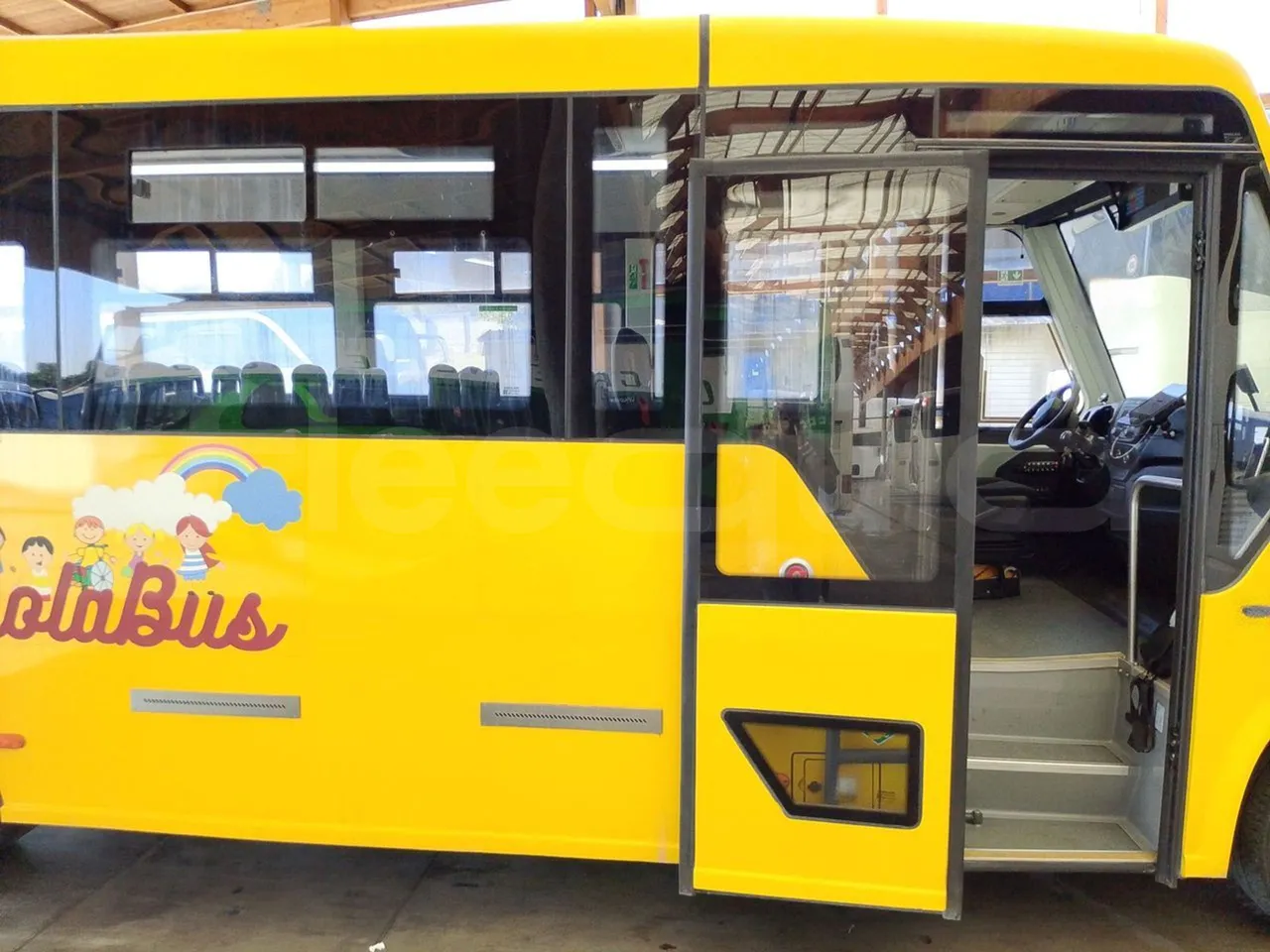Iveco Indcar WGIVMY11 MOBI SCUOLABUS - EUR6 - 100Kw - 8,592m - front door 2 open