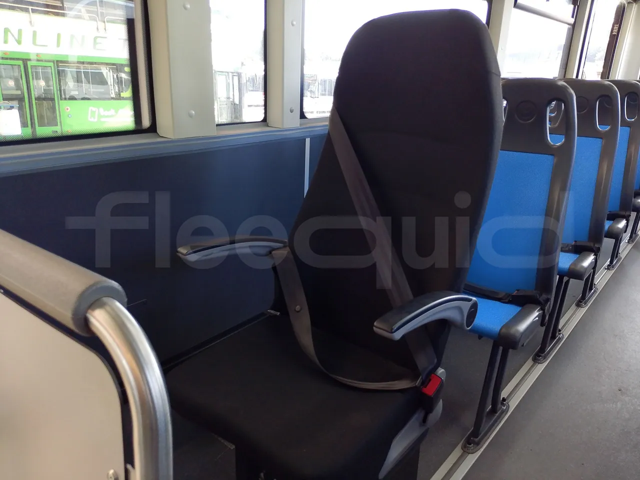 Iveco Indcar WGIVMY11 MOBI SCUOLABUS - EUR6 - 100Kw - 8,592m - armrest detail photo