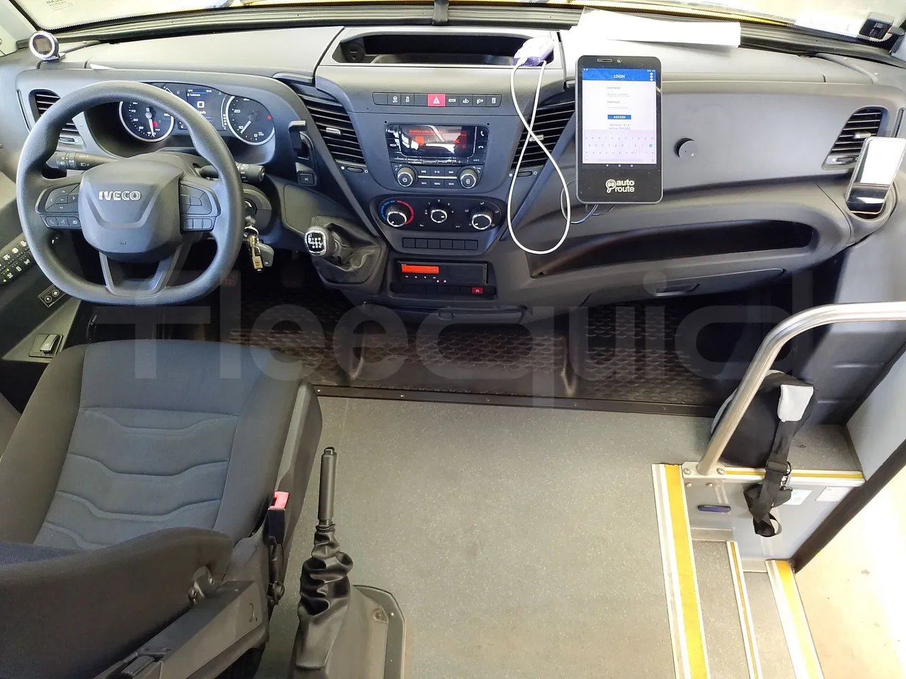 Iveco Indcar WGIVMY11 MOBI SCUOLABUS - EUR6 - 100Kw - 8,592m - buttons panels on (mandatory for bus to scrap)