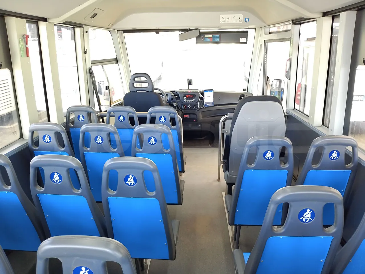 Iveco Indcar WGIVMY11 MOBI SCUOLABUS - EUR6 - 100Kw - 8,592m - forward view all seats last row height
