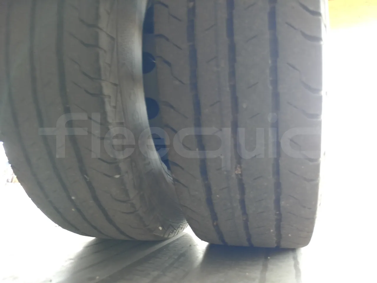 Iveco Indcar WGIVMY11 MOBI SCUOLABUS - EUR6 - 100Kw - 8,592m - tread condition second axle tires left