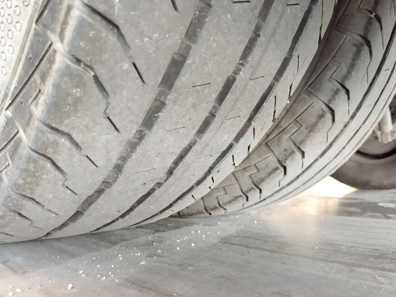 Iveco Indcar WGIVMY11 MOBI SCUOLABUS - EUR6 - 100Kw - 8,592m - tread condition second axle tires right