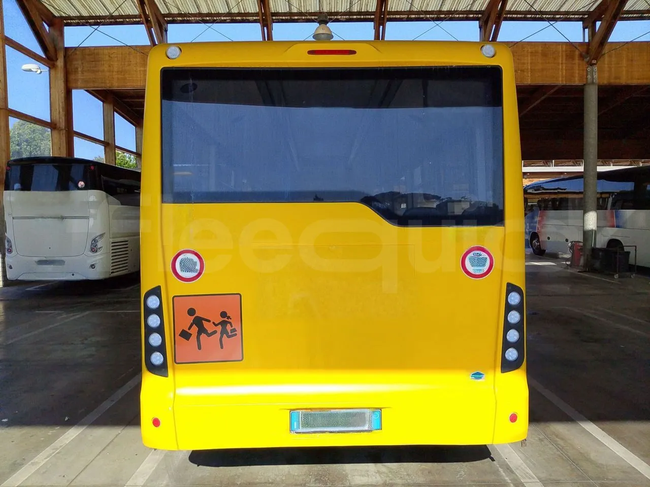 Iveco Indcar WGIVMY11 MOBI SCUOLABUS - EUR6 - 100Kw - 8,592m - rear hatch closed