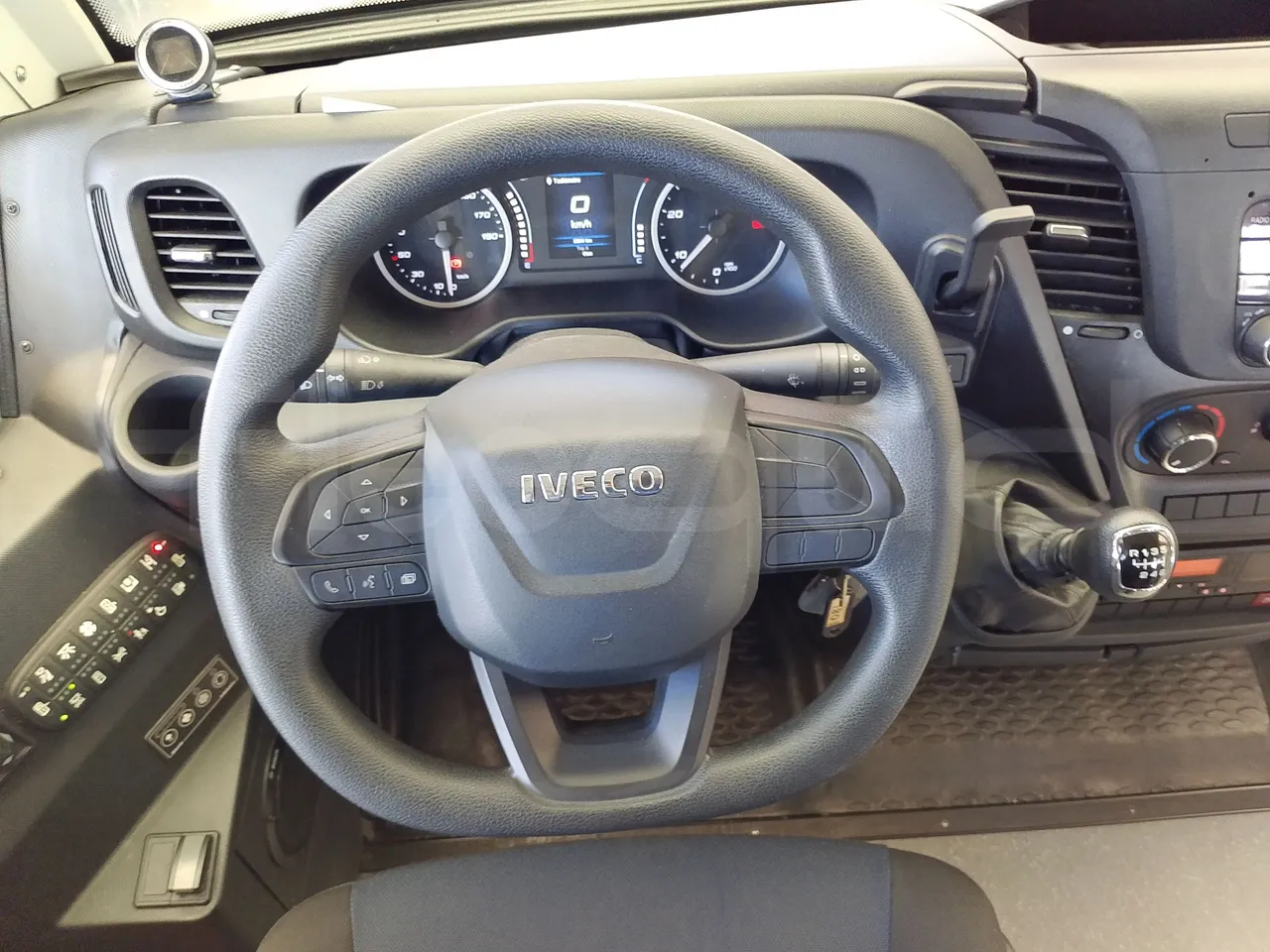 Iveco Indcar WGIVMY11 MOBI SCUOLABUS - EUR6 - 100Kw - 8,592m - steering wheel photo