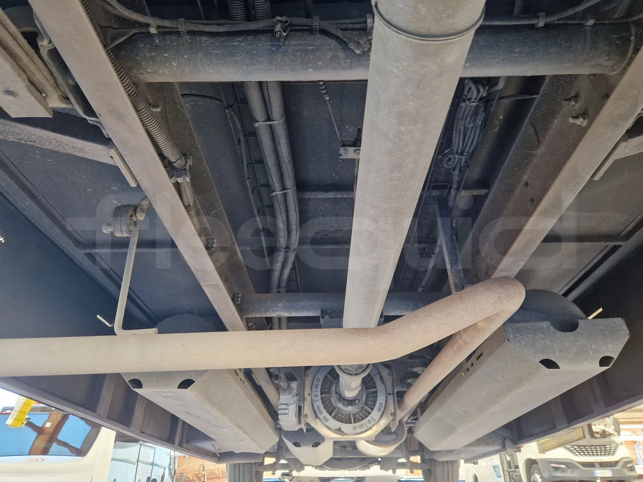 Iveco Indcar WGIVMY11 MOBI SCUOLABUS - EUR6 - 100Kw - 8,592m - central undercarriage photo