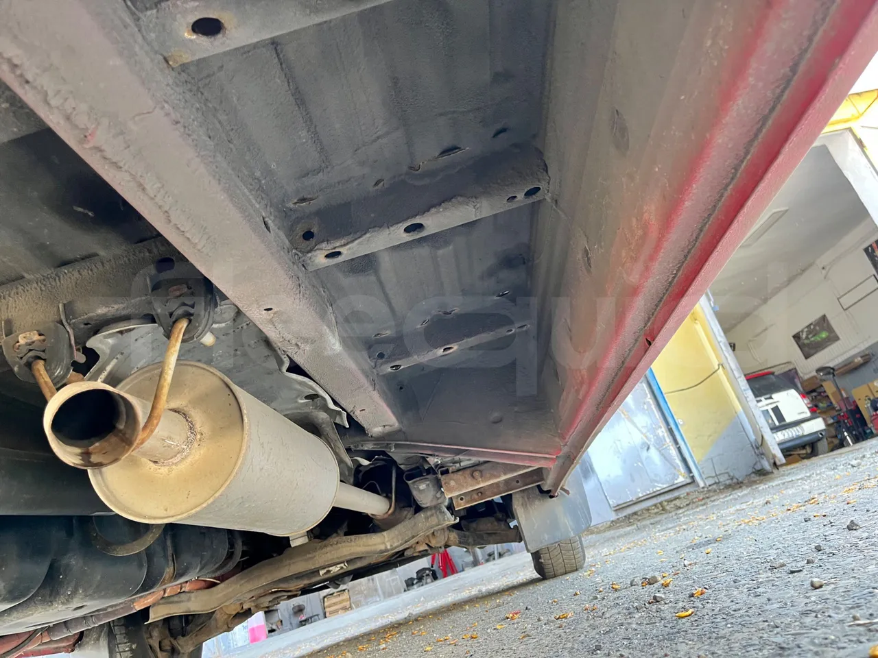 Volkswagen Crafter Euro6 - 120kW - 7.345mt - exhaust photo