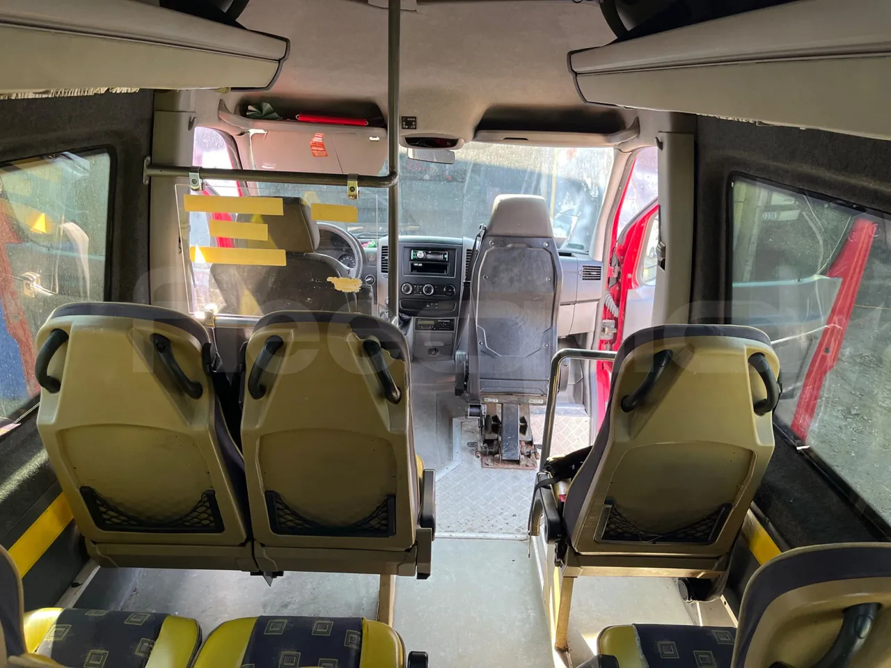 Volkswagen Crafter Euro6 - 120kW - 7.345mt - forward view middle aisle