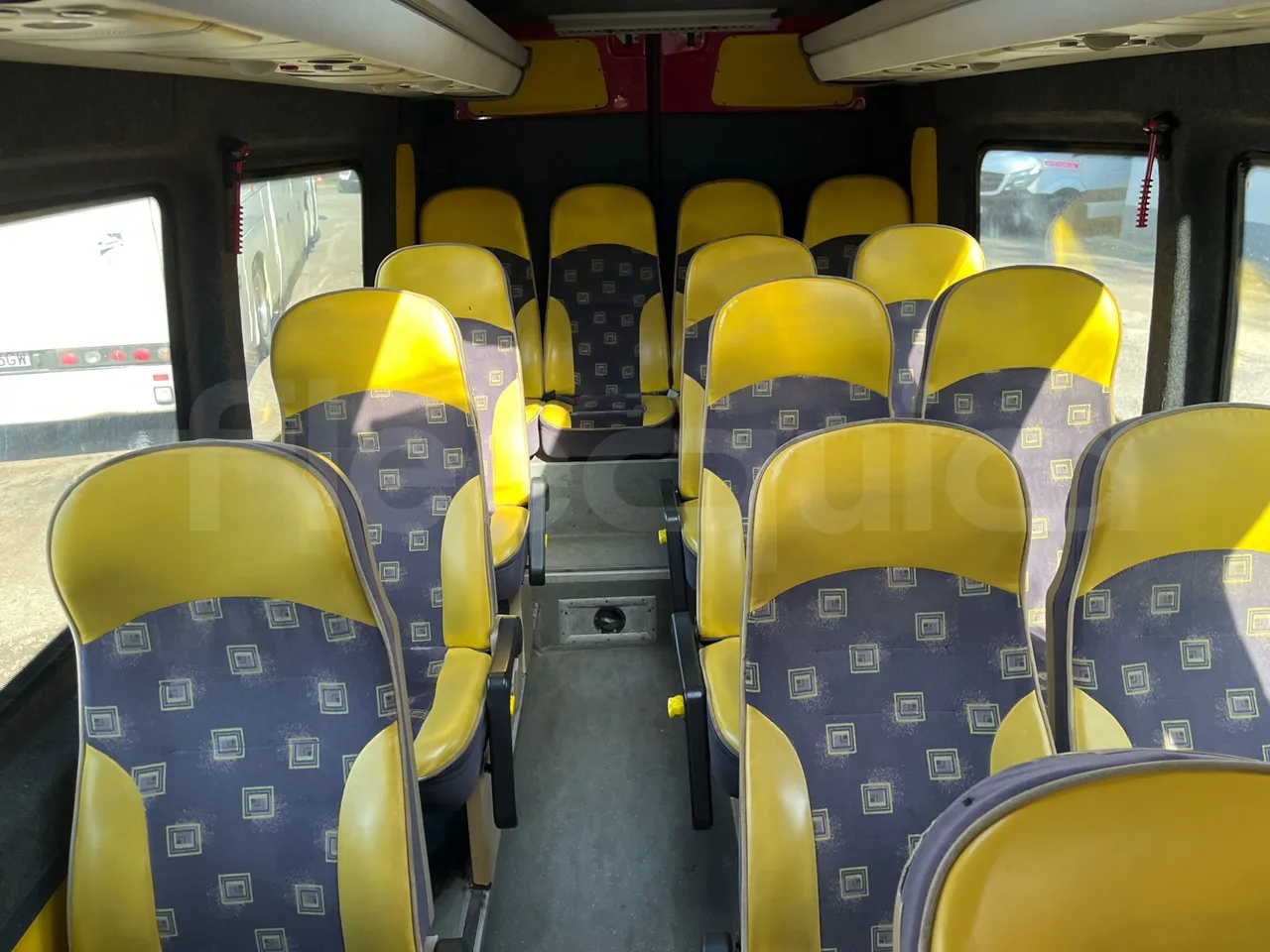 Volkswagen Crafter Euro6 - 120kW - 7.345mt - reverse view middle aisle