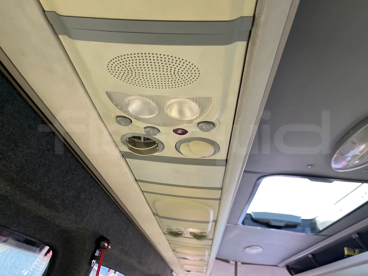 Volkswagen Crafter Euro6 - 120kW - 7.345mt - overhead compartments photo
