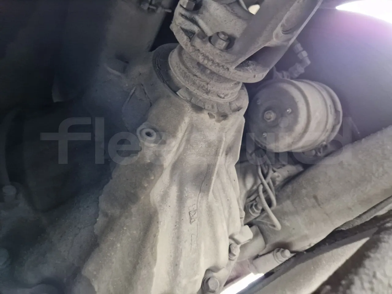 Mercedes-Benz Tourismo RHD / Euro 6 - 290 Kw - 12,140 Mt - axle 2 caliper brakes left