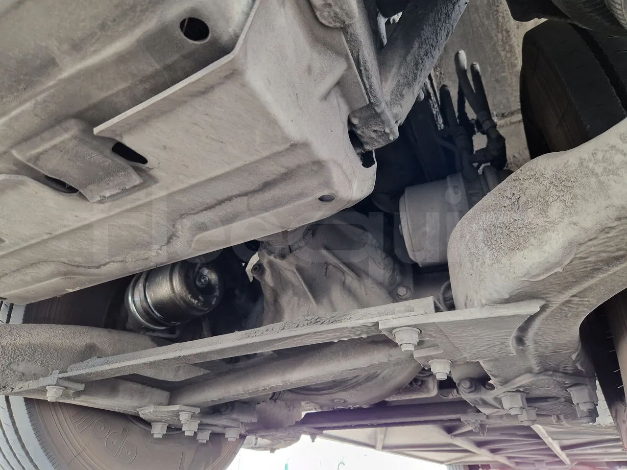 Mercedes-Benz Tourismo RHD / Euro 6 - 290 Kw - 12,140 Mt - differential photo