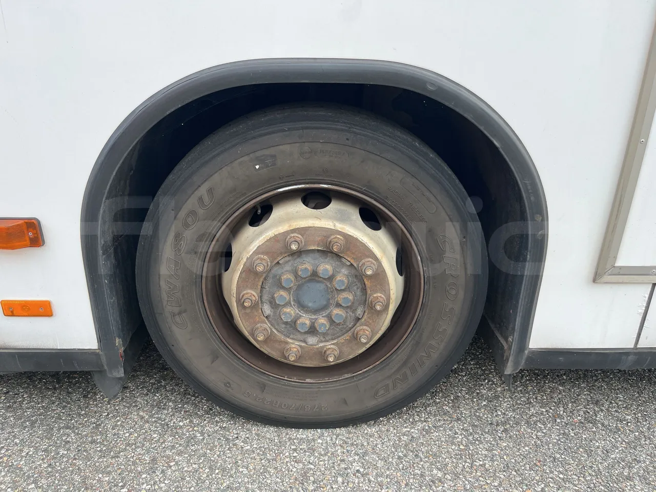 Mercedes-Benz Citaro K - First Axle Left Side: Complete Tyre