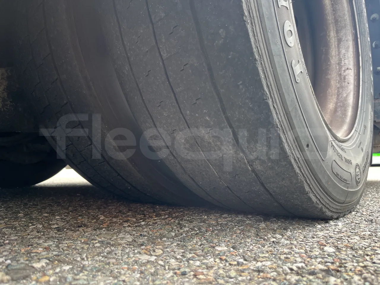Mercedes-Benz Citaro K - Second Axle Left Side: Tyre Tread