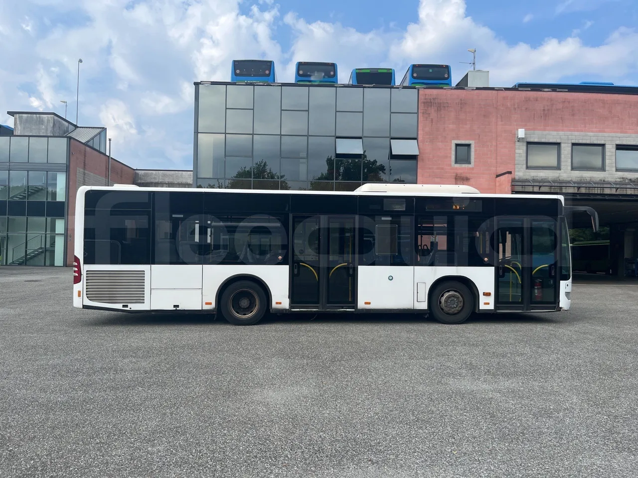 Mercedes-Benz Citaro K - Right Side