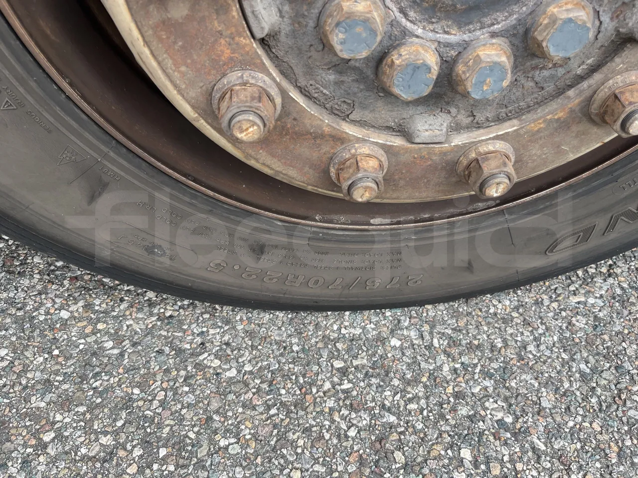 Mercedes-Benz Citaro K - First Axle Left Side: Tyre Size