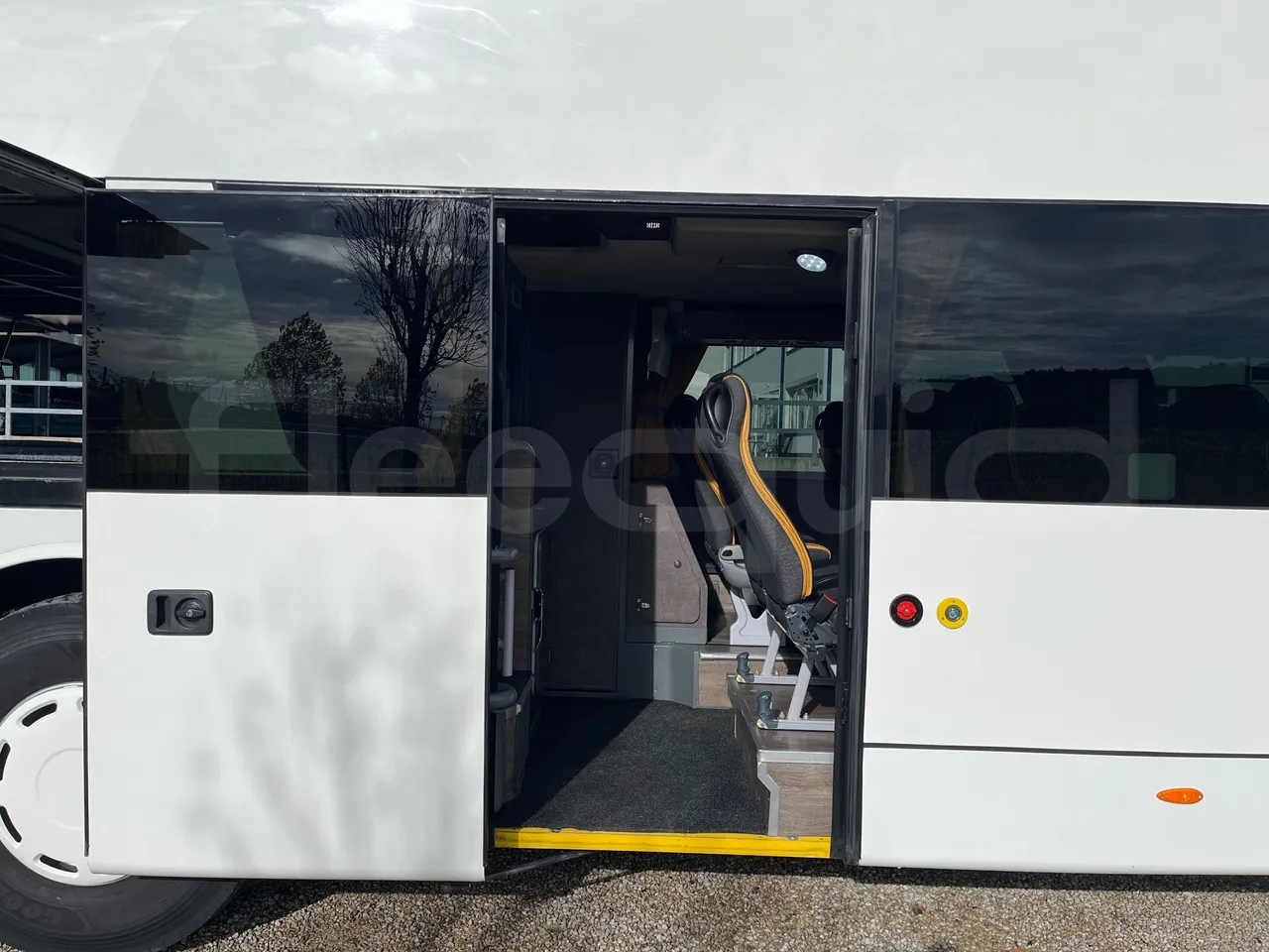 Van Hool Astromega TDX25 - EUR6 - 390kW - 13.15m - front door 2 open