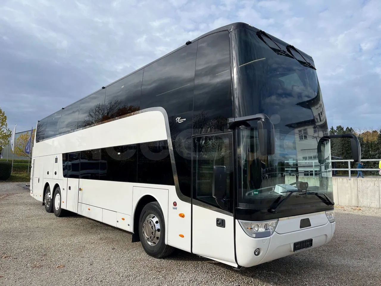 Van Hool Astromega TDX25 - EUR6 - 390kW - 13.15m - 3/4 front right doors